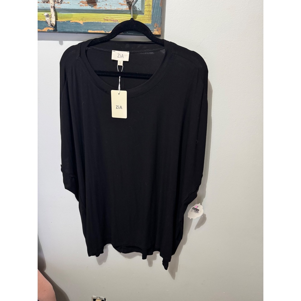 Zia Bat‎ Sleeved Top